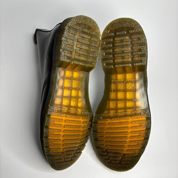 Dr Martens Unisex 1460 Smooth Leather Lace Up Boots in Black - Picture 8 of 9